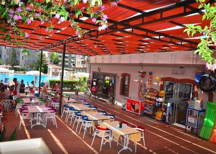 希达尔俱乐部公寓式酒店 公寓式酒店 阿拉尼亚