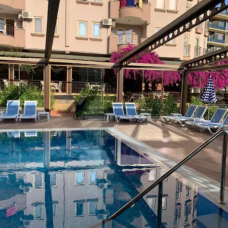 希达尔俱乐部公寓式酒店 阿拉尼亚