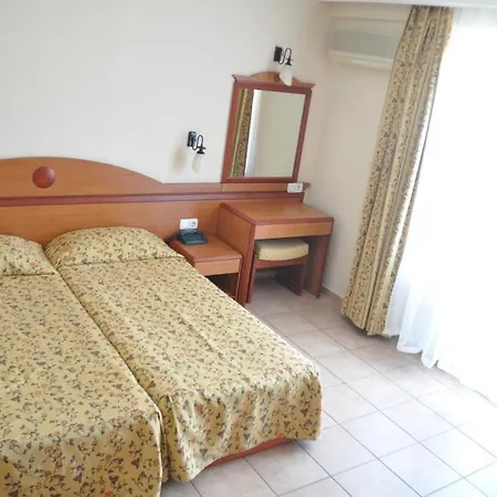 希达尔俱乐部公寓式酒店 4*