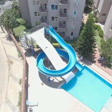 希达尔俱乐部公寓式酒店 4* 阿拉尼亚